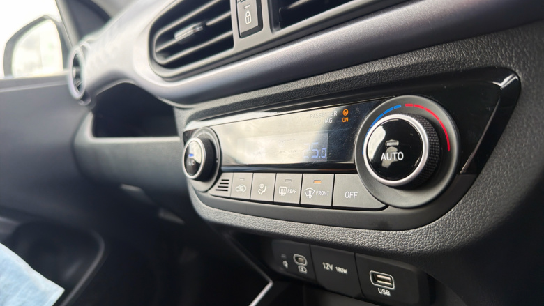 Hyundai i10 1.0 [63] Premium 5dr Auto [Nav] Petrol Hatchback